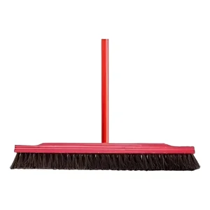 Vassoura Pelo Animal 60cm Base Madeira C/Cabo